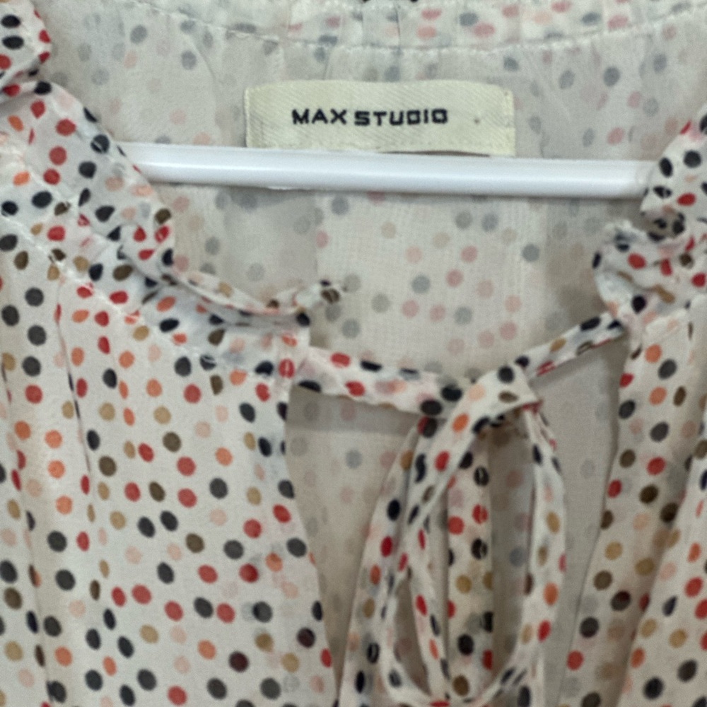 Max Studio Sleeveless Printed Blouse M/L Tie Nec - Picture 4 of 5